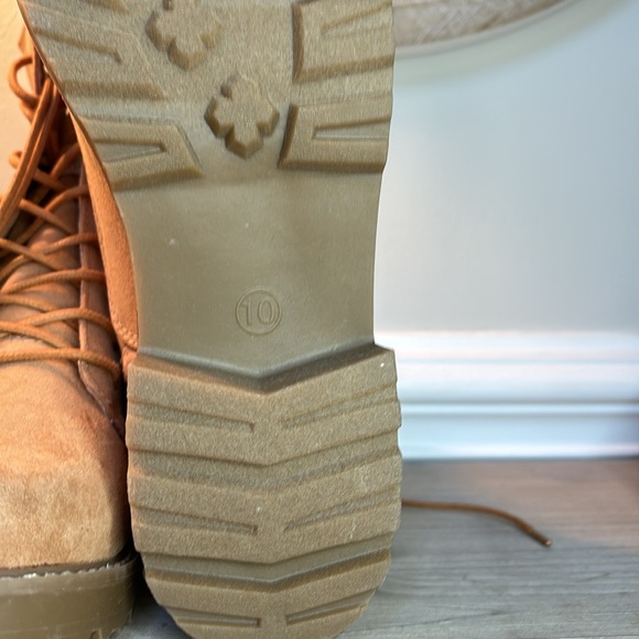 NWT Universal Thread Ophelia Lace Up Boots - Picture 8 of 9